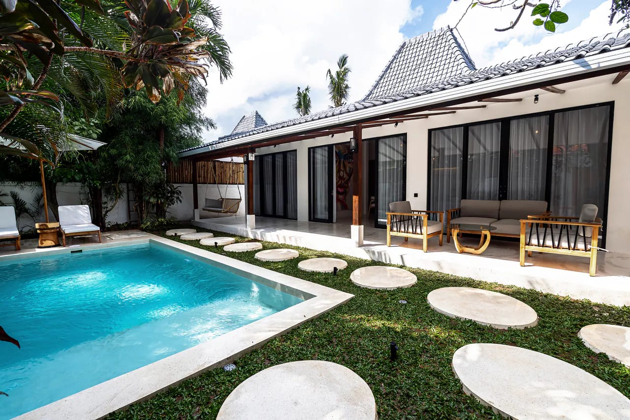 Blue Wave Villa — exterior