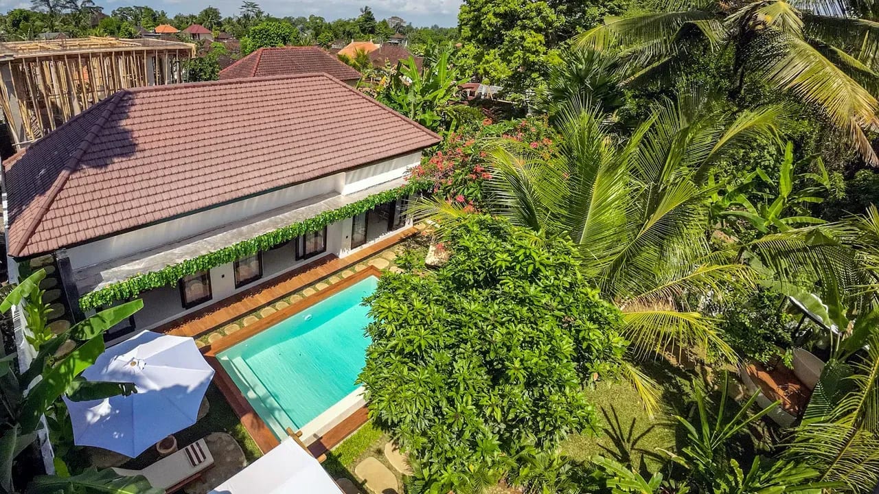 Villa Hutan — exterior