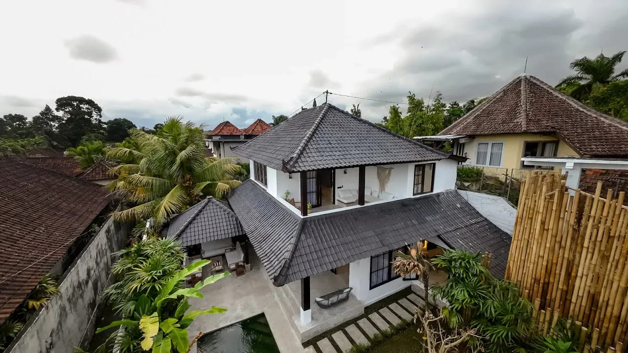Villa Putri Salju — exterior